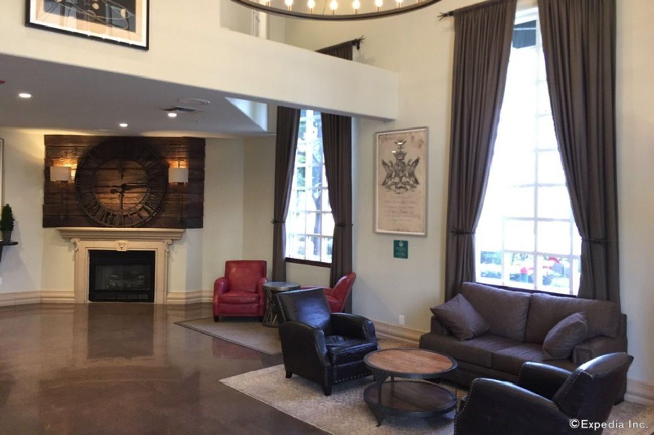 Anaheim Camelot Inn & Suites Eksteriør billede