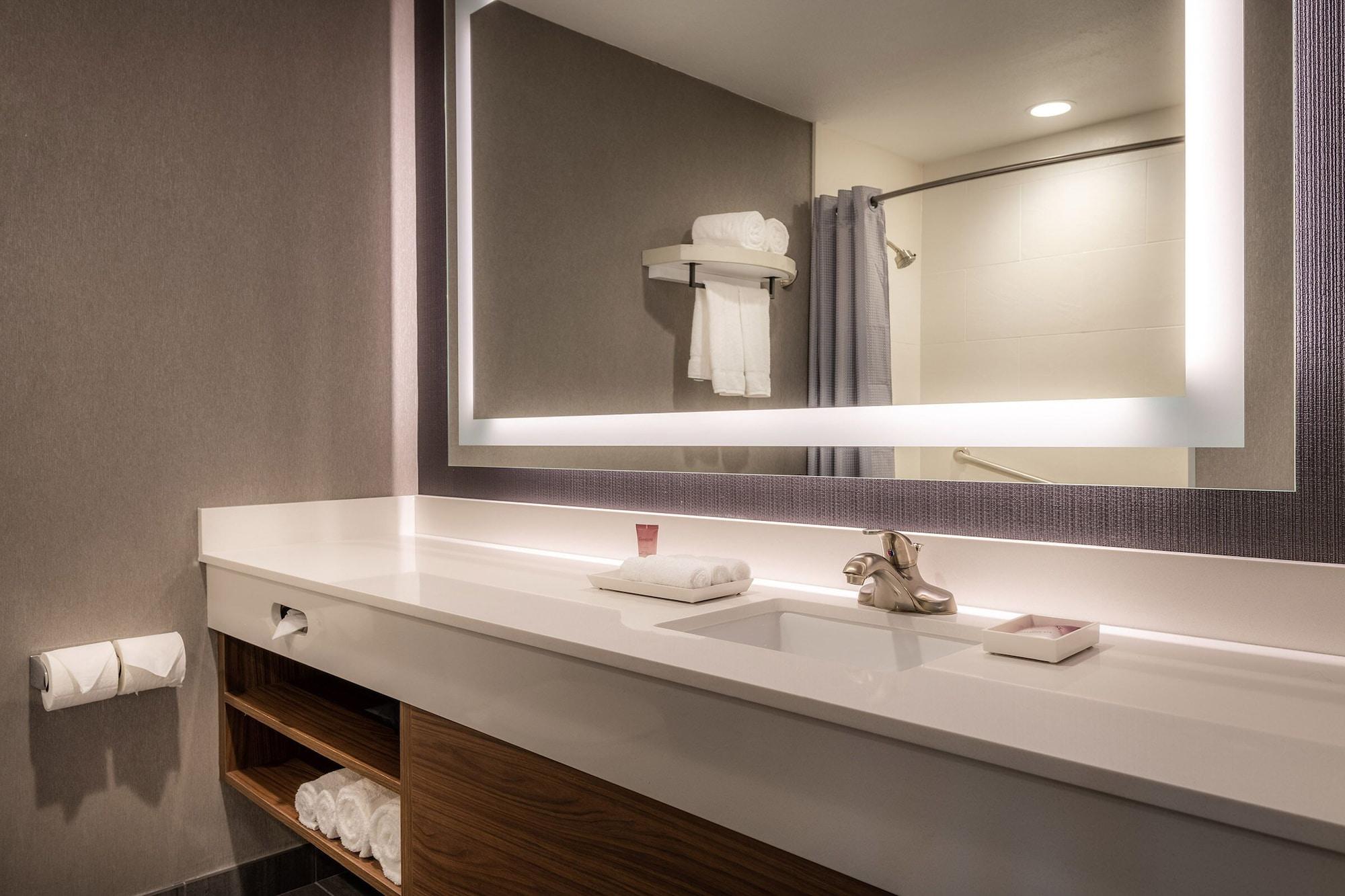 Anaheim Camelot Inn & Suites Eksteriør billede