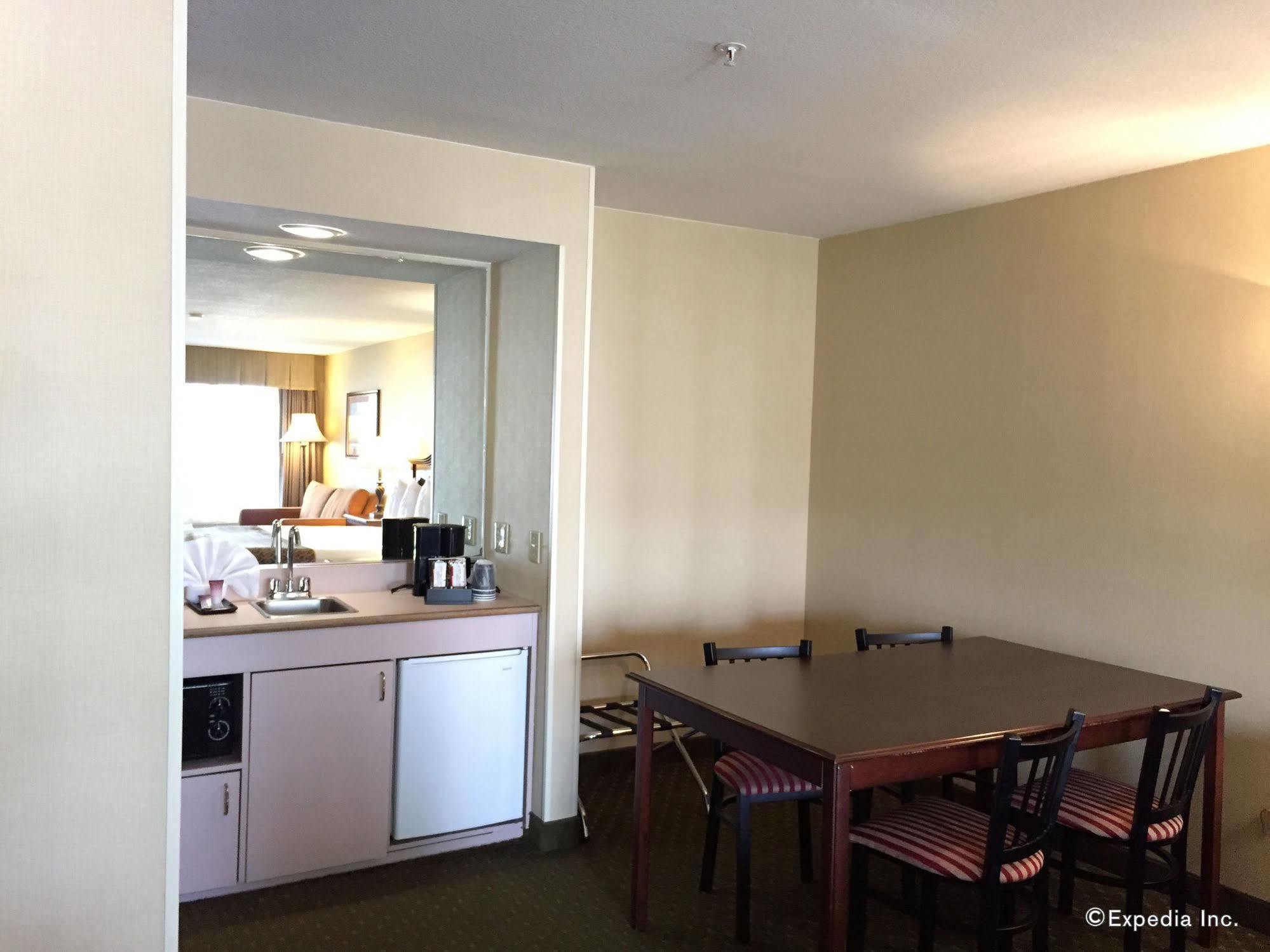 Anaheim Camelot Inn & Suites Eksteriør billede