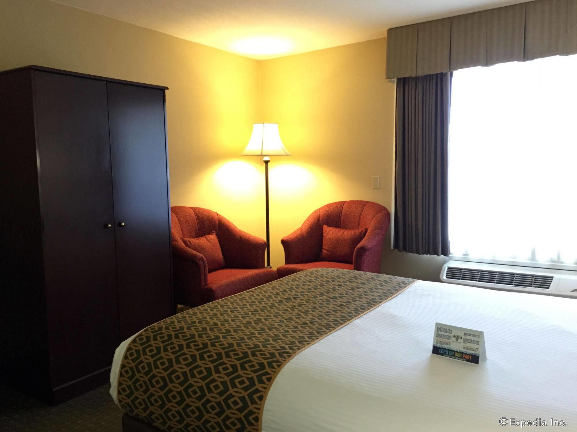 Anaheim Camelot Inn & Suites Eksteriør billede