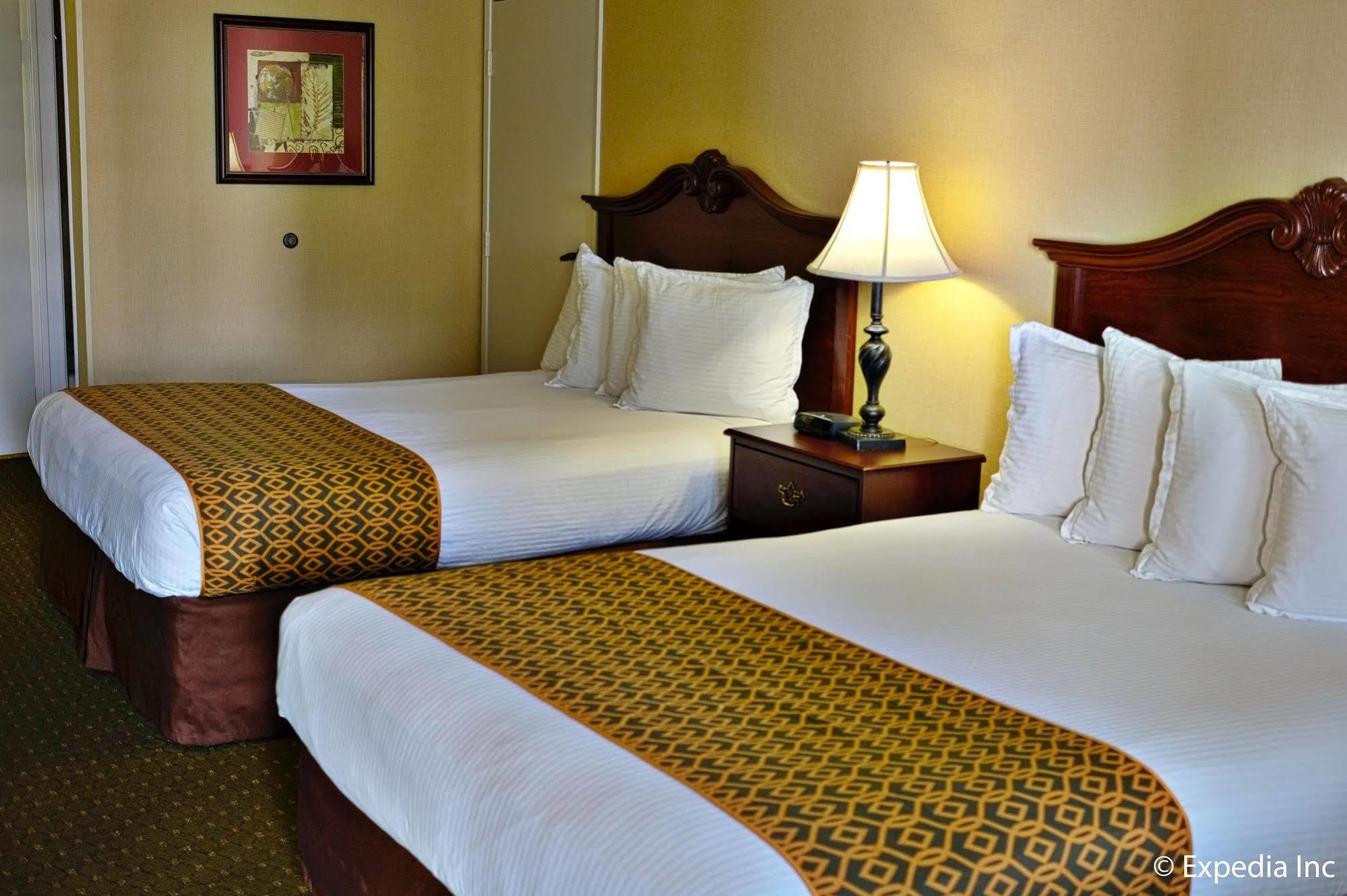 Anaheim Camelot Inn & Suites Eksteriør billede