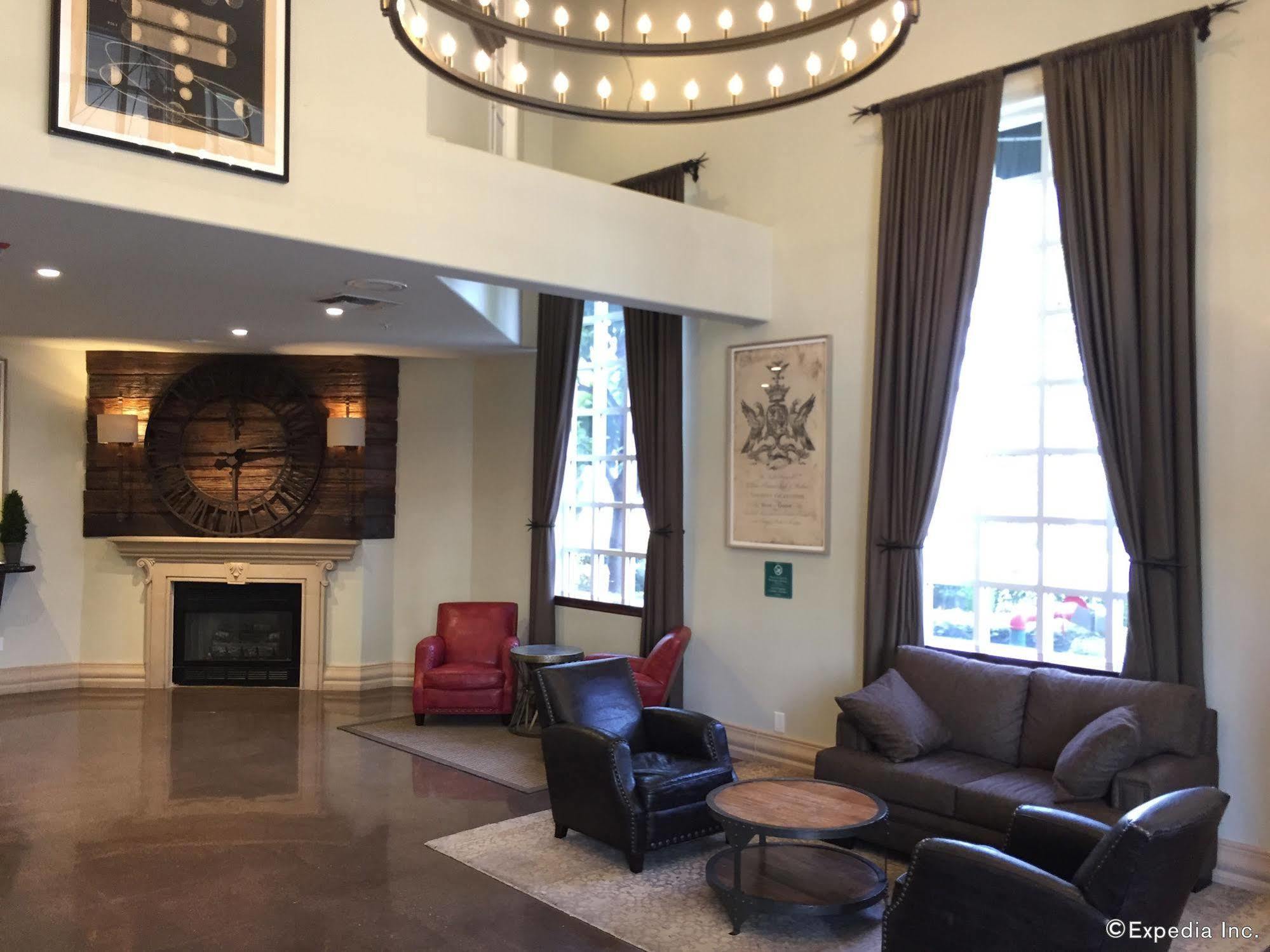 Anaheim Camelot Inn & Suites Eksteriør billede